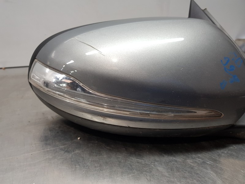Recambio de retrovisor derecho para mercedes clase c (w205) lim. bluetec referencia OEM IAM A2058100400  