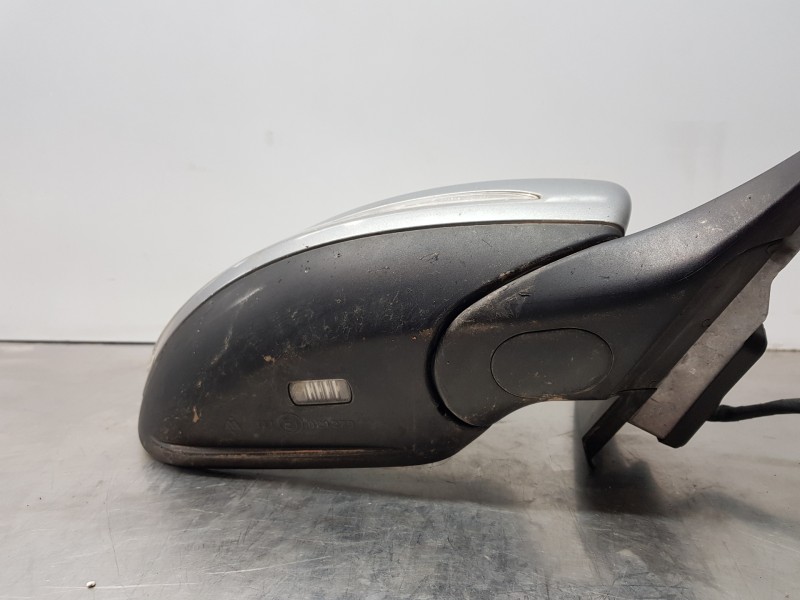 Recambio de retrovisor derecho para mercedes clase c (w205) lim. bluetec referencia OEM IAM A2058100400  