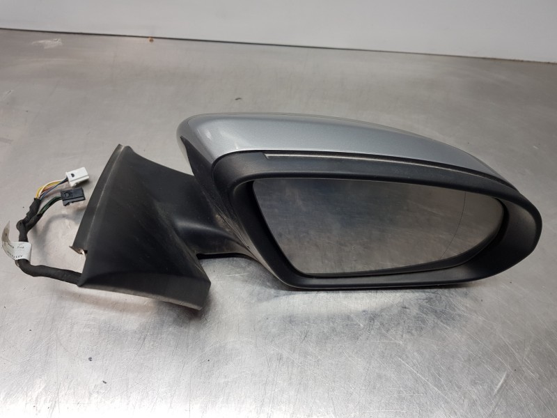 Recambio de retrovisor derecho para mercedes clase c (w205) lim. bluetec referencia OEM IAM A2058100400  