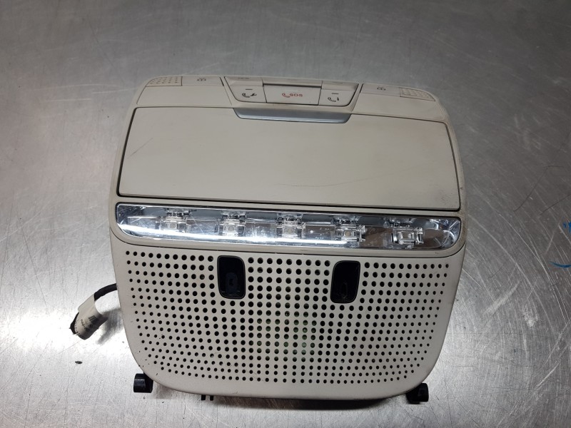 Recambio de luz interior para mercedes clase c (w205) lim. bluetec referencia OEM IAM 0999000601  
