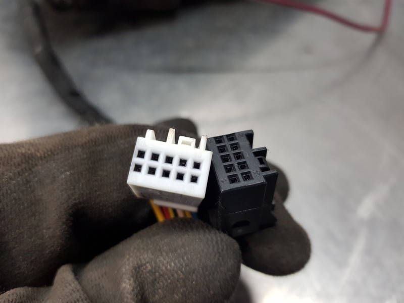 Recambio de retrovisor izquierdo para mercedes clase c (w205) lim. bluetec referencia OEM IAM 2058100300  