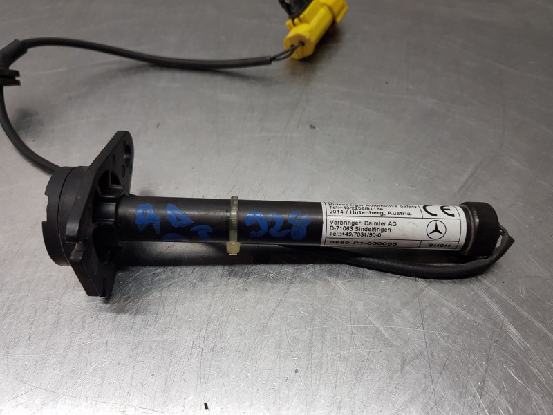 Recambio de bisagra capot para mercedes clase c (w205) lim. bluetec referencia OEM IAM A2059060002  