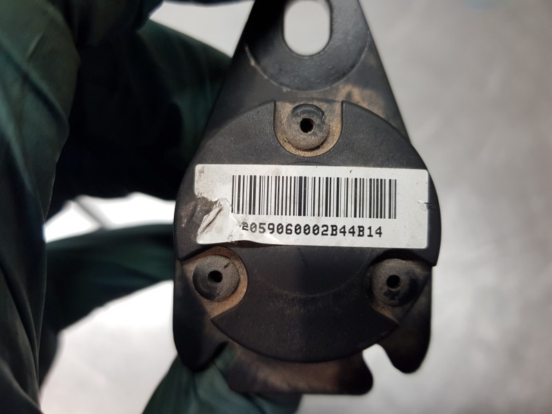 Recambio de bisagra capot para mercedes clase c (w205) lim. bluetec referencia OEM IAM A2059060002  