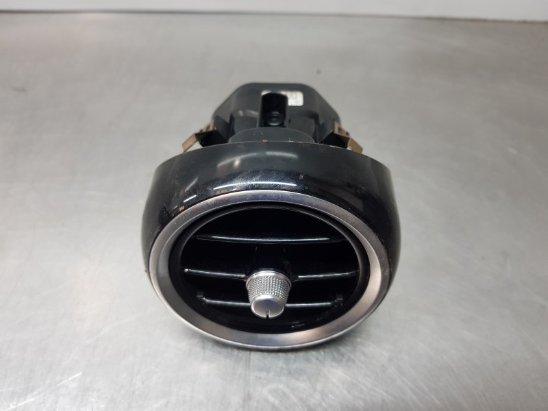 Recambio de rejilla aireadora para mercedes clase c (w205) lim. bluetec referencia OEM IAM A2058301054  