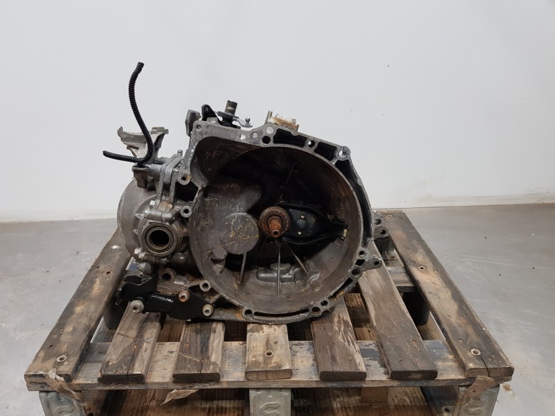Recambio de caja cambios para peugeot 3008 allure referencia OEM IAM 20MB48  