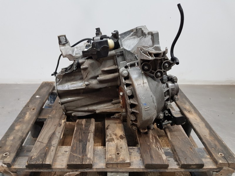 Recambio de caja cambios para peugeot 3008 allure referencia OEM IAM 20MB48  