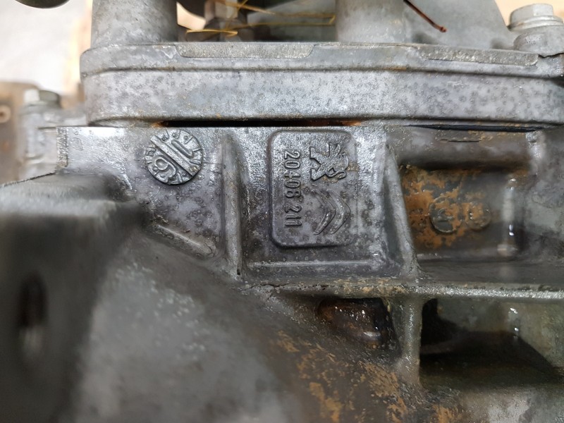 Recambio de caja cambios para peugeot 3008 allure referencia OEM IAM 20MB48  