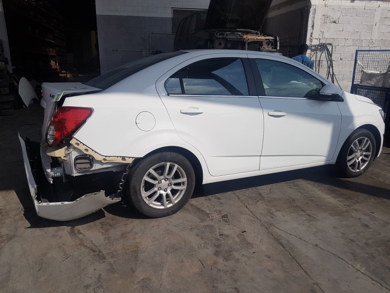 chevrolet aveo berlina hatchback del año 2013