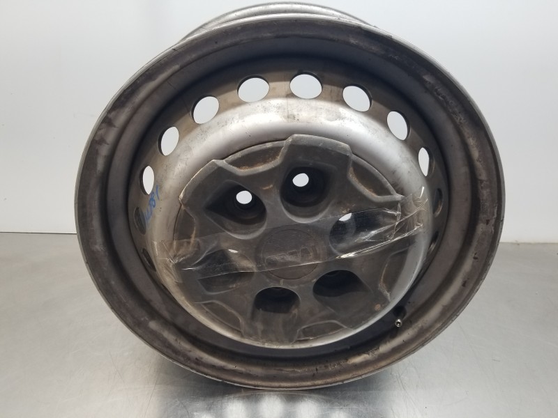 Recambio de llanta para iveco daily caja cerrada h2 referencia OEM IAM 5801622004  