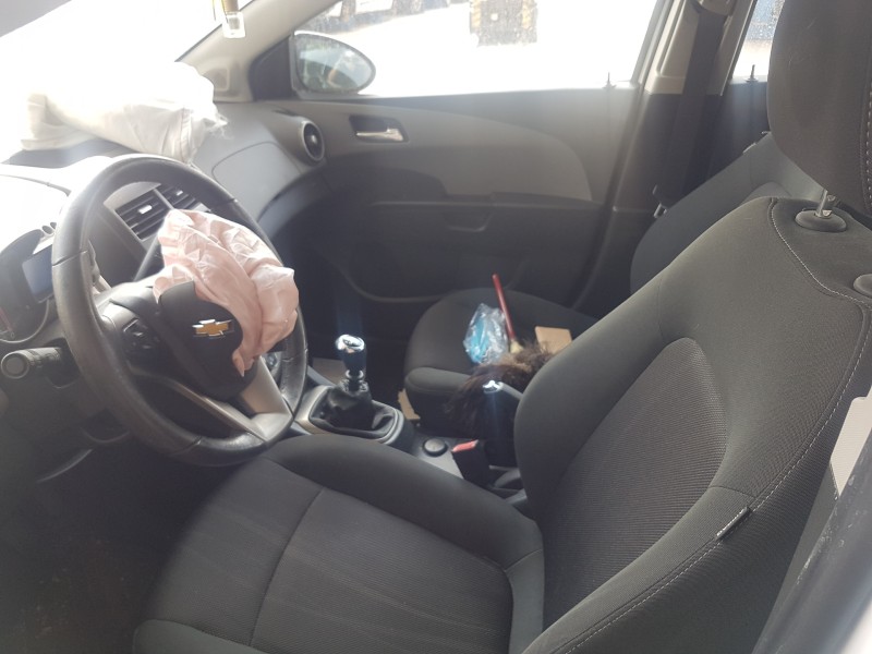 chevrolet aveo berlina hatchback del año 2013