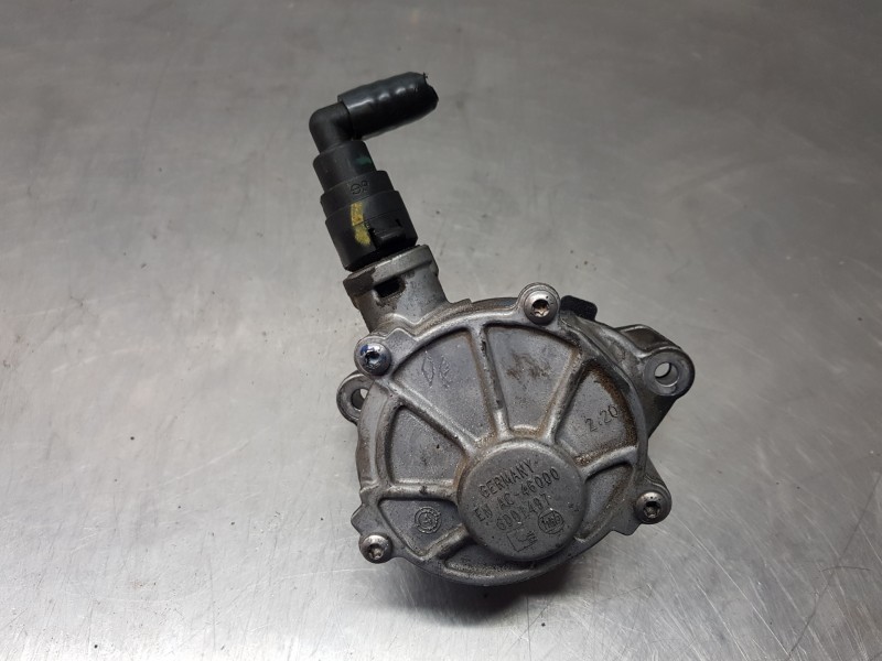 Recambio de depresor freno / bomba vacio para mercedes clase c (w205) lim. bluetec referencia OEM IAM A6512300465  