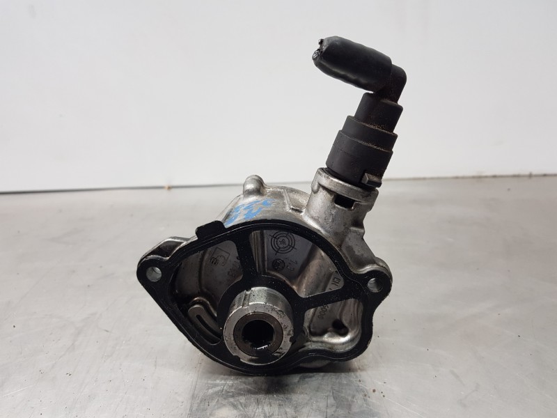 Recambio de depresor freno / bomba vacio para mercedes clase c (w205) lim. bluetec referencia OEM IAM A6512300465  