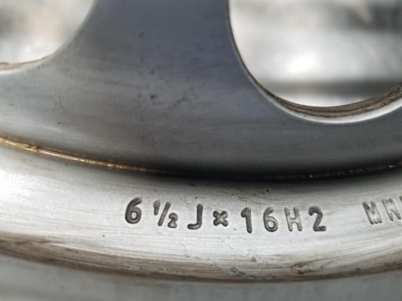 Recambio de llanta para mercedes sprinter iii furgón fwd 311 referencia OEM IAM A9104011400  