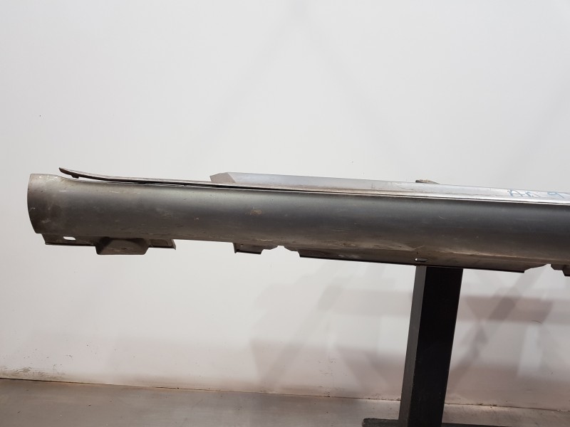 Recambio de faldon lateral para mercedes clase c (w205) lim. bluetec referencia OEM IAM A2056980354  