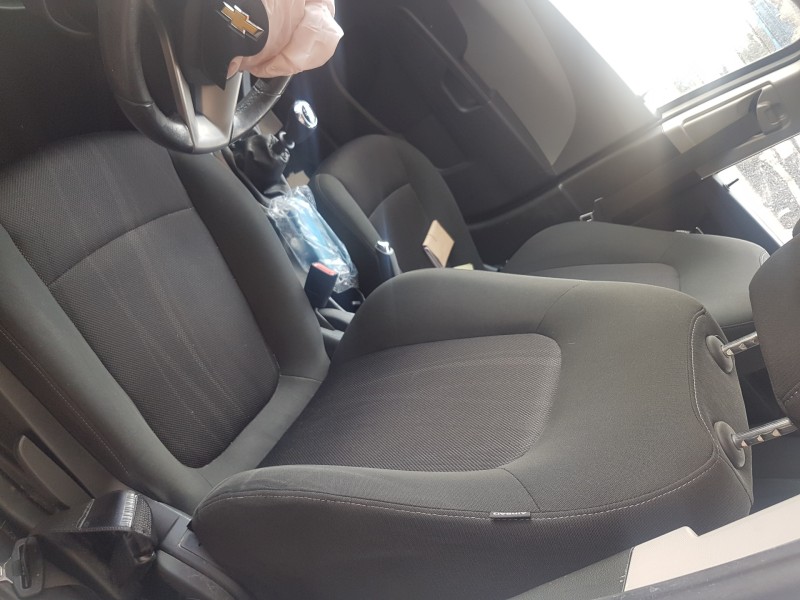 chevrolet aveo berlina hatchback del año 2013