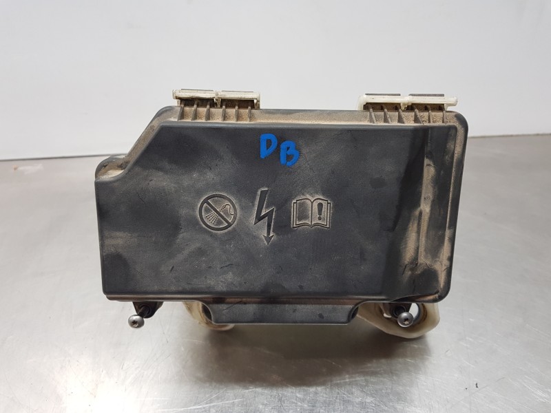 Recambio de caja reles / fusibles para mercedes clase c (w205) lim. bluetec referencia OEM IAM A2229063701 A2055400024 