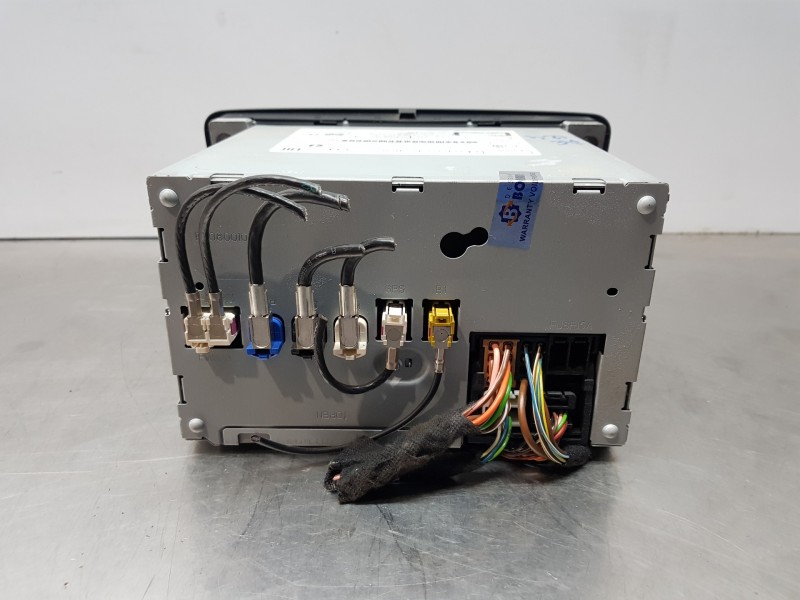 Recambio de sistema audio / radio cd para mercedes clase a (w176) design referencia OEM IAM A2469008819  