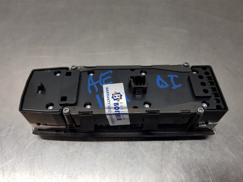 Recambio de mando elevalunas delantero izquierdo para mercedes clase a (w176) design referencia OEM IAM A1669054400  
