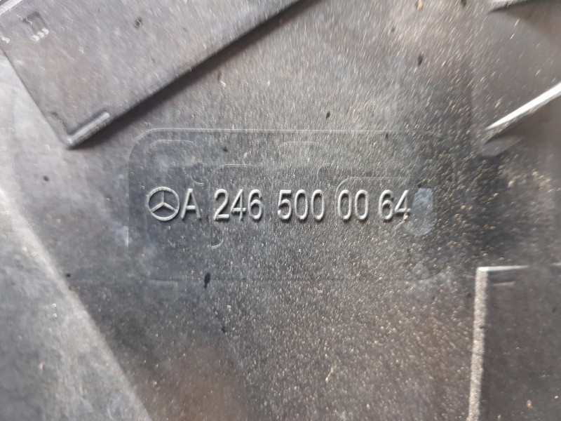 Recambio de electroventilador para mercedes clase a (w176) design referencia OEM IAM 2465000064  