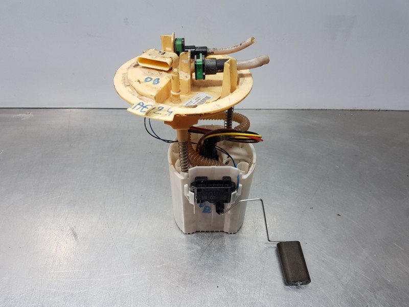 Recambio de aforador para mercedes clase a (w176) design referencia OEM IAM A2464701494  