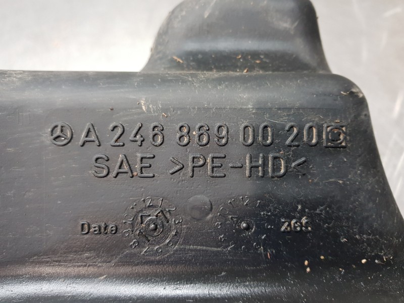 Recambio de deposito limpia para mercedes clase a (w176) design referencia OEM IAM A2468690020  