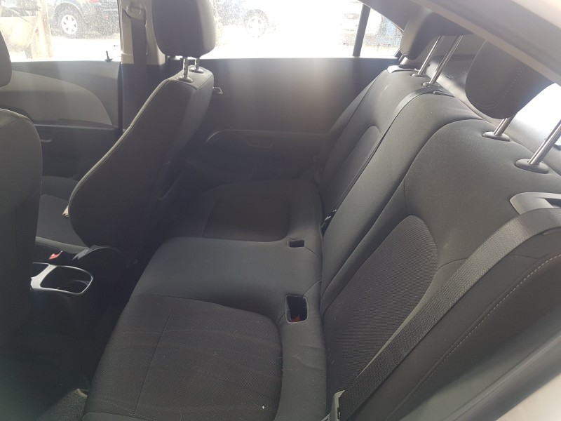 chevrolet aveo berlina hatchback del año 2013