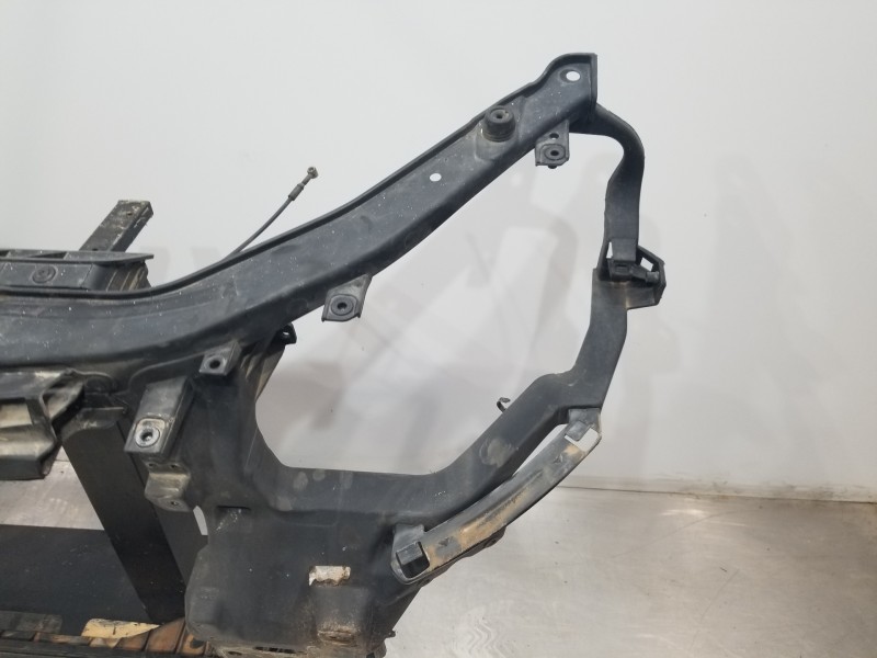 Recambio de panel frontal para hyundai santa fe (bm) style referencia OEM IAM 641012B000  