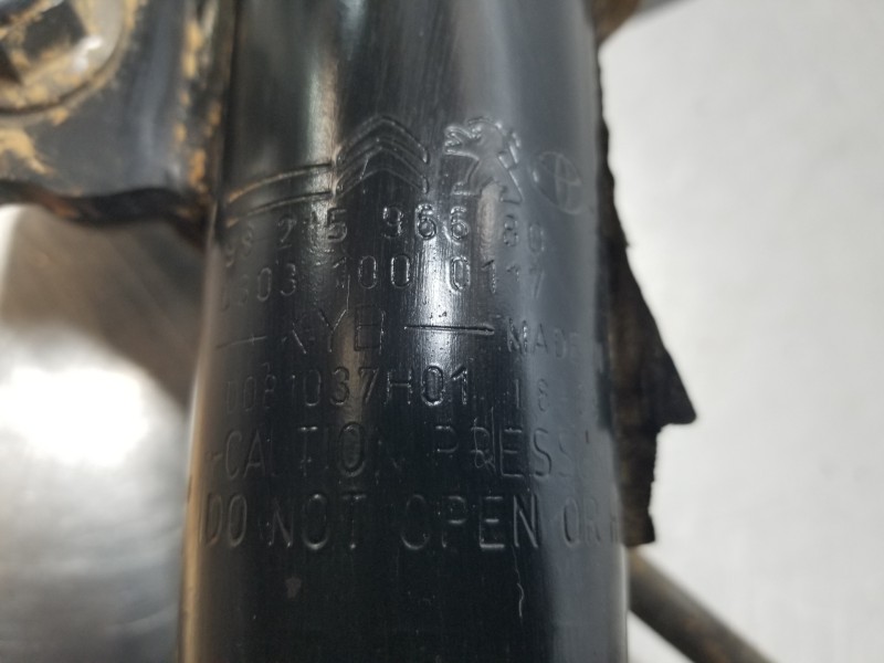 Recambio de amortiguador delantero derecho para citroen spacetourer autobus referencia OEM IAM 9821596680  