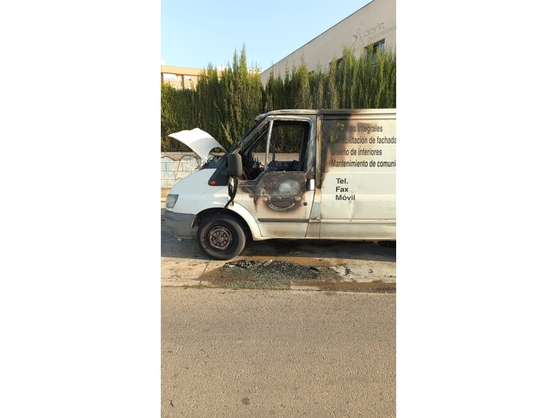 ford transit caja cerrada, media (fy) (2000 =>) del año 2003