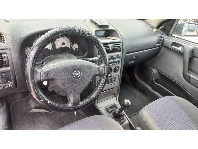 opel astra g berlina del año 2003