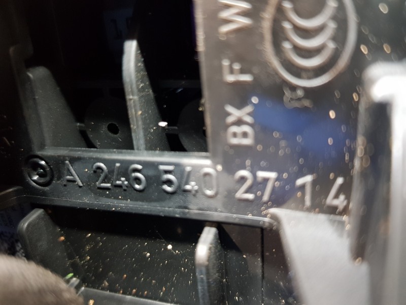 Recambio de caja reles / fusibles para mercedes clase a (w176) design referencia OEM IAM A2465402714  