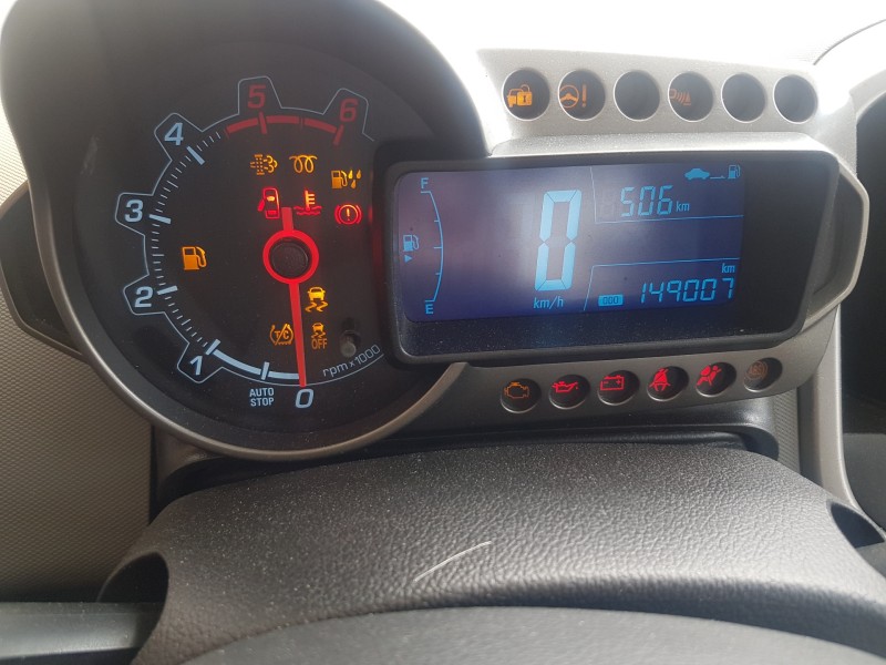 chevrolet aveo berlina hatchback del año 2013