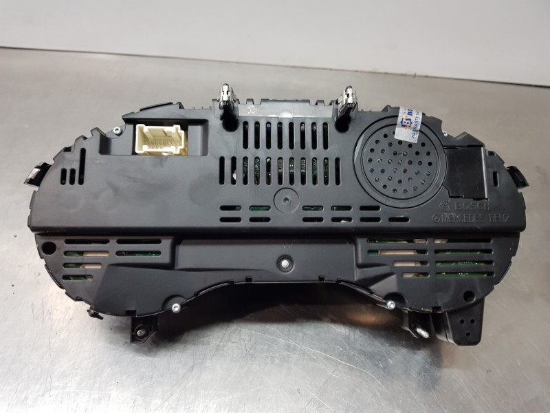 Recambio de cuadro instrumentos para mercedes clase a (w176) design referencia OEM IAM A1769000105 0263700475 