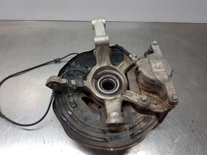 Recambio de mangueta delantera izquierda para mercedes clase a (w176) design referencia OEM IAM A2463320100  