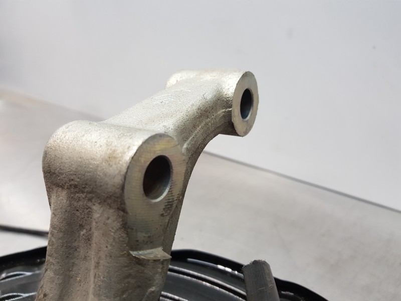 Recambio de mangueta delantera izquierda para mercedes clase a (w176) design referencia OEM IAM A2463320100  