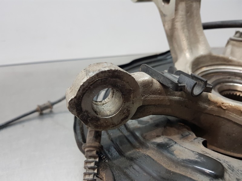 Recambio de mangueta delantera izquierda para mercedes clase a (w176) design referencia OEM IAM A2463320100  