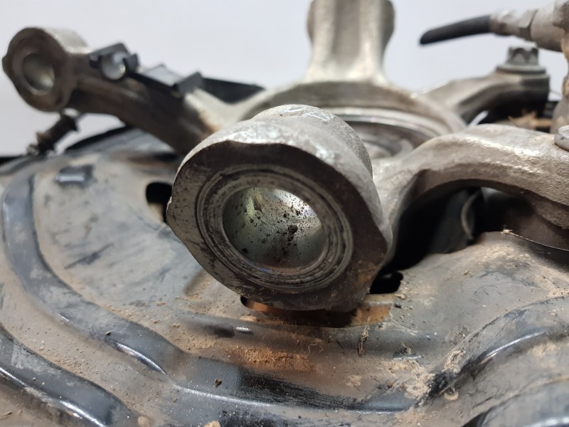 Recambio de mangueta delantera izquierda para mercedes clase a (w176) design referencia OEM IAM A2463320100  