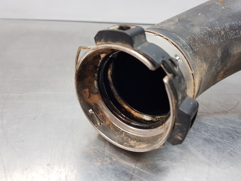 Recambio de tubo presion turbocompresor para mercedes clase a (w176) design referencia OEM IAM A2465281182  