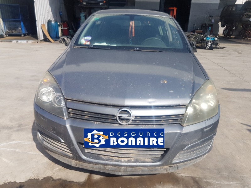 opel astra h berlina del año 2004