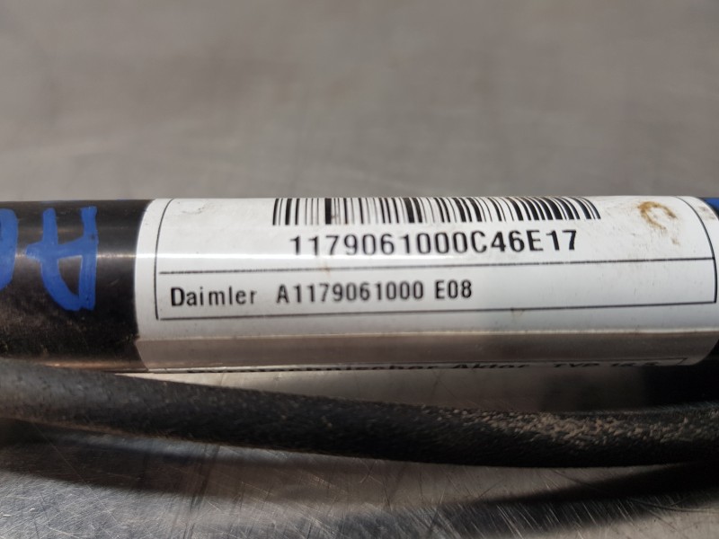 Recambio de bisagra capot para mercedes clase a (w176) design referencia OEM IAM A1179061000  