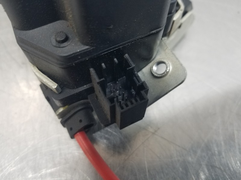 Recambio de cerradura maletero / porton para mercedes clase m (w164) 4matic referencia OEM IAM A1647400635  