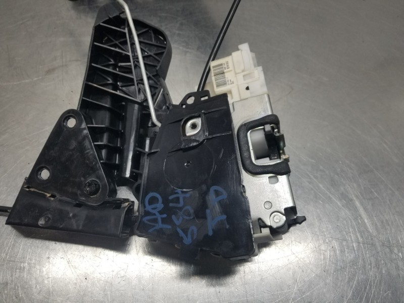 Recambio de cerradura puerta trasera derecha para mercedes clase m (w164) 4matic referencia OEM IAM 1697302235  