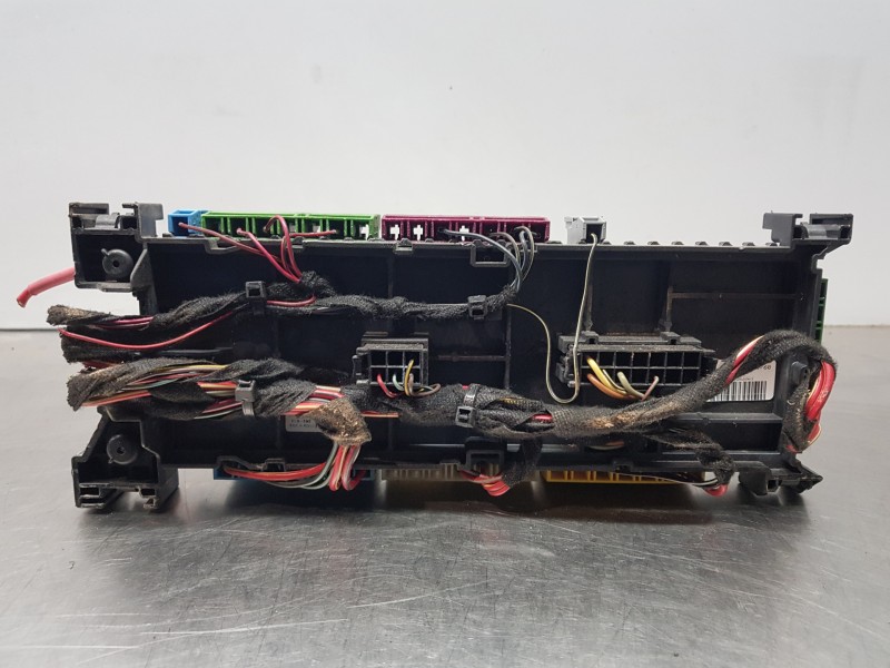 Recambio de caja reles / fusibles para mercedes clase m (w166) bluetec referencia OEM IAM A1669063901  