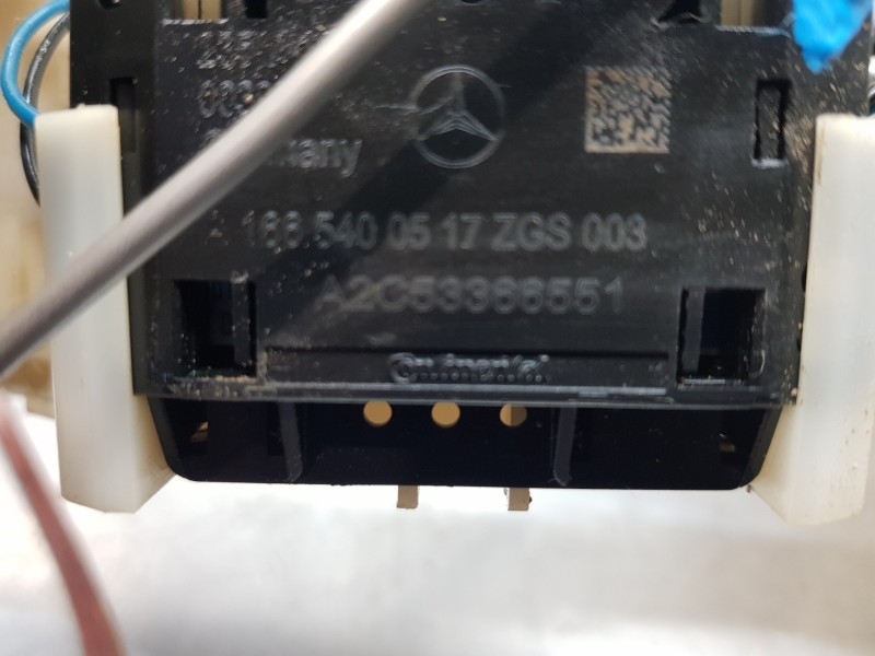 Recambio de aforador para mercedes clase m (w166) bluetec referencia OEM IAM A1664702394  