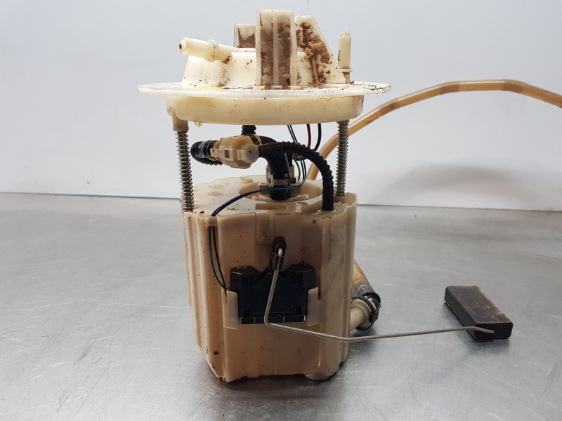 Recambio de aforador para mercedes clase m (w166) bluetec referencia OEM IAM A1664702494  