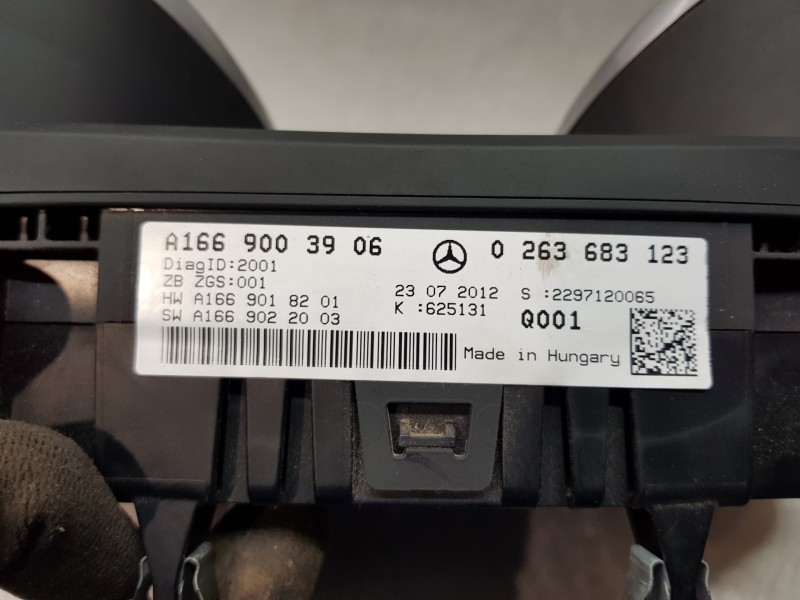 Recambio de cuadro instrumentos para mercedes clase m (w166) bluetec referencia OEM IAM A1669003606  