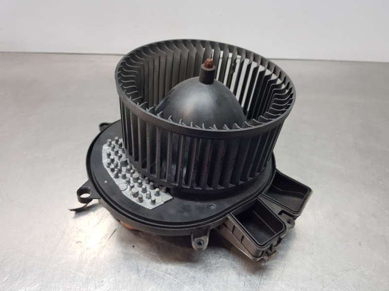 Recambio de motor calefaccion para mercedes clase m (w166) bluetec referencia OEM IAM A1669066100  