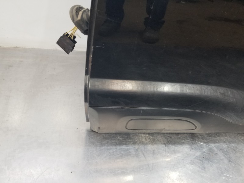Recambio de puerta trasera izquierda para citroen c4 cactus shine referencia OEM IAM 9821336680  