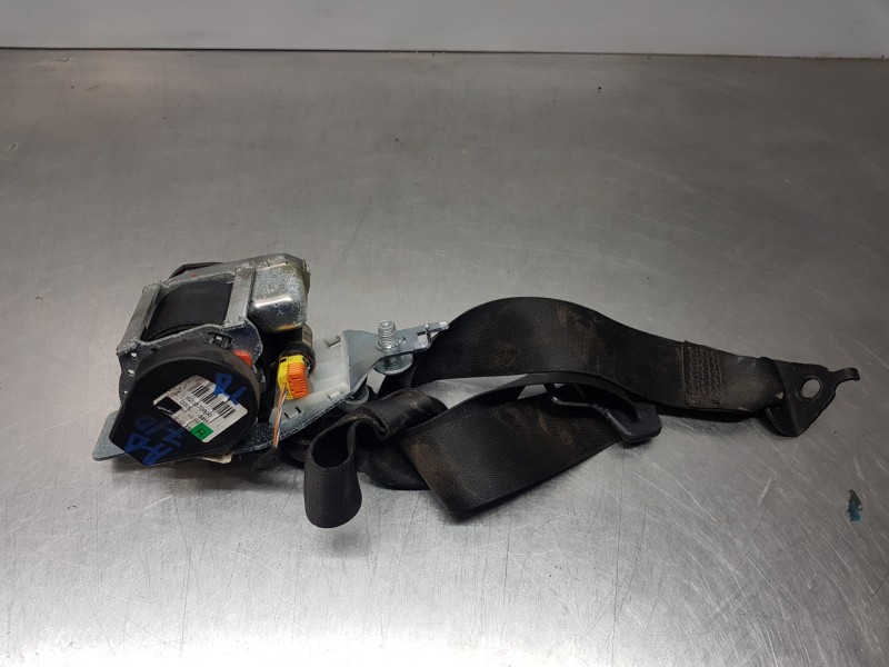 Recambio de cinturon seguridad trasero derecho para mercedes clase m (w166) bluetec referencia OEM IAM A1668602886 A16686028868P