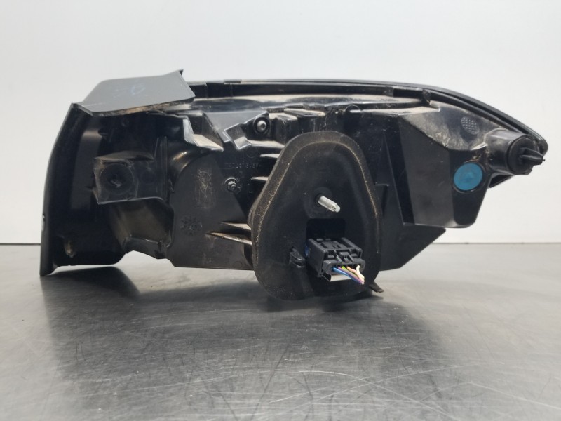 Recambio de piloto trasero izquierdo para peugeot 208 (p2) active referencia OEM IAM 9823216880  